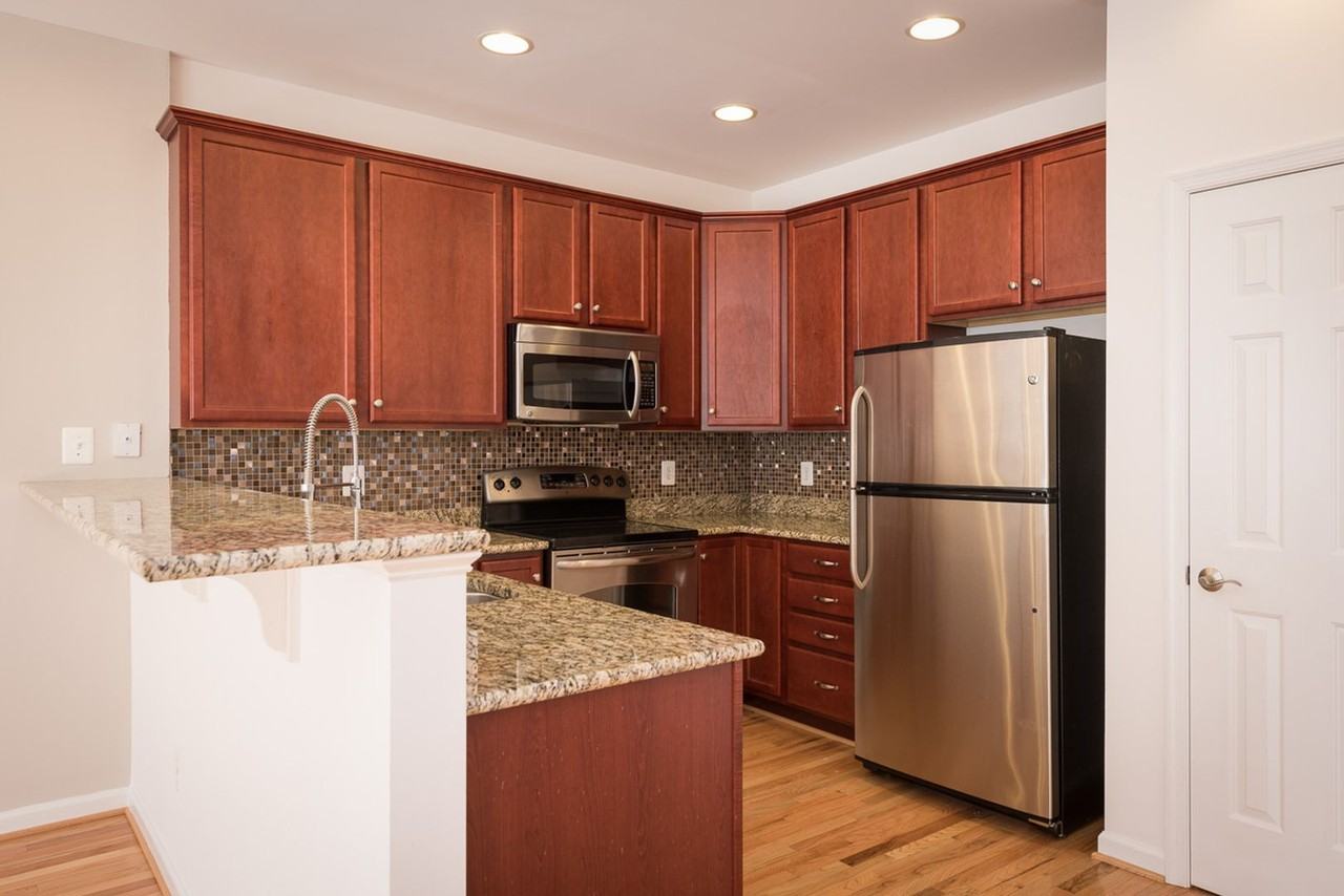 151 Brookwood Dr - Photo 3 of 10