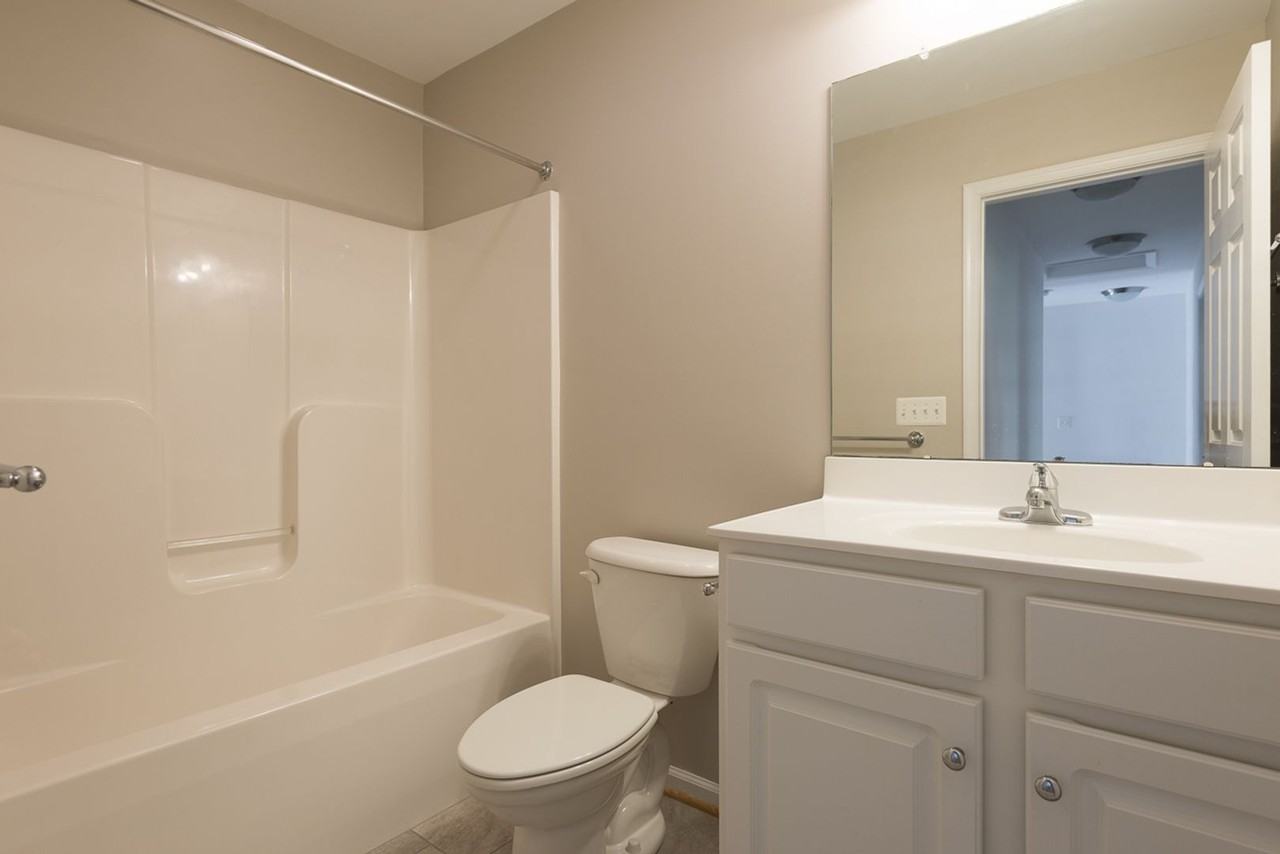 151 Brookwood Dr - Photo 5 of 10