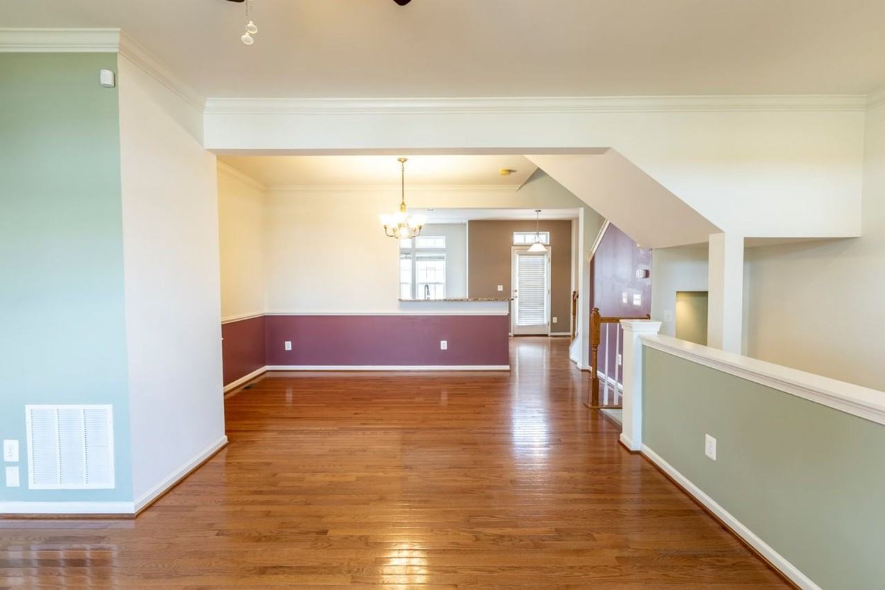 2042 Lockwood Dr - Photo 5 of 50