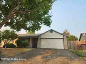 531 Sw Honeysuckle Ct - Photo 1 of 1