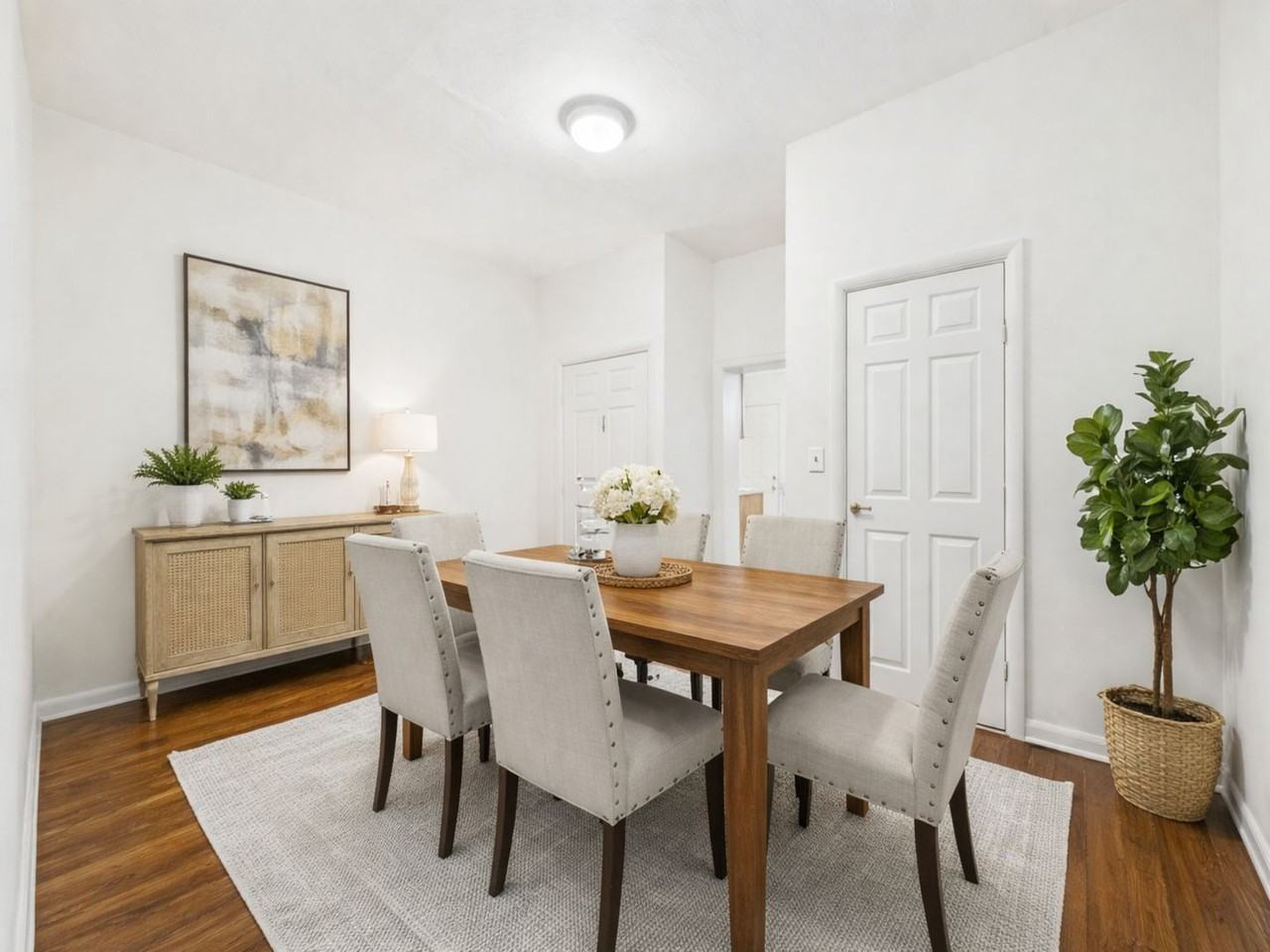 2741 Poplar St - Photo 2 of 15