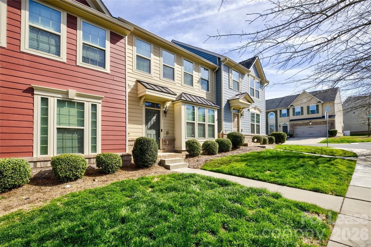 1731 Evergreen Dr - Photo 4 of 43