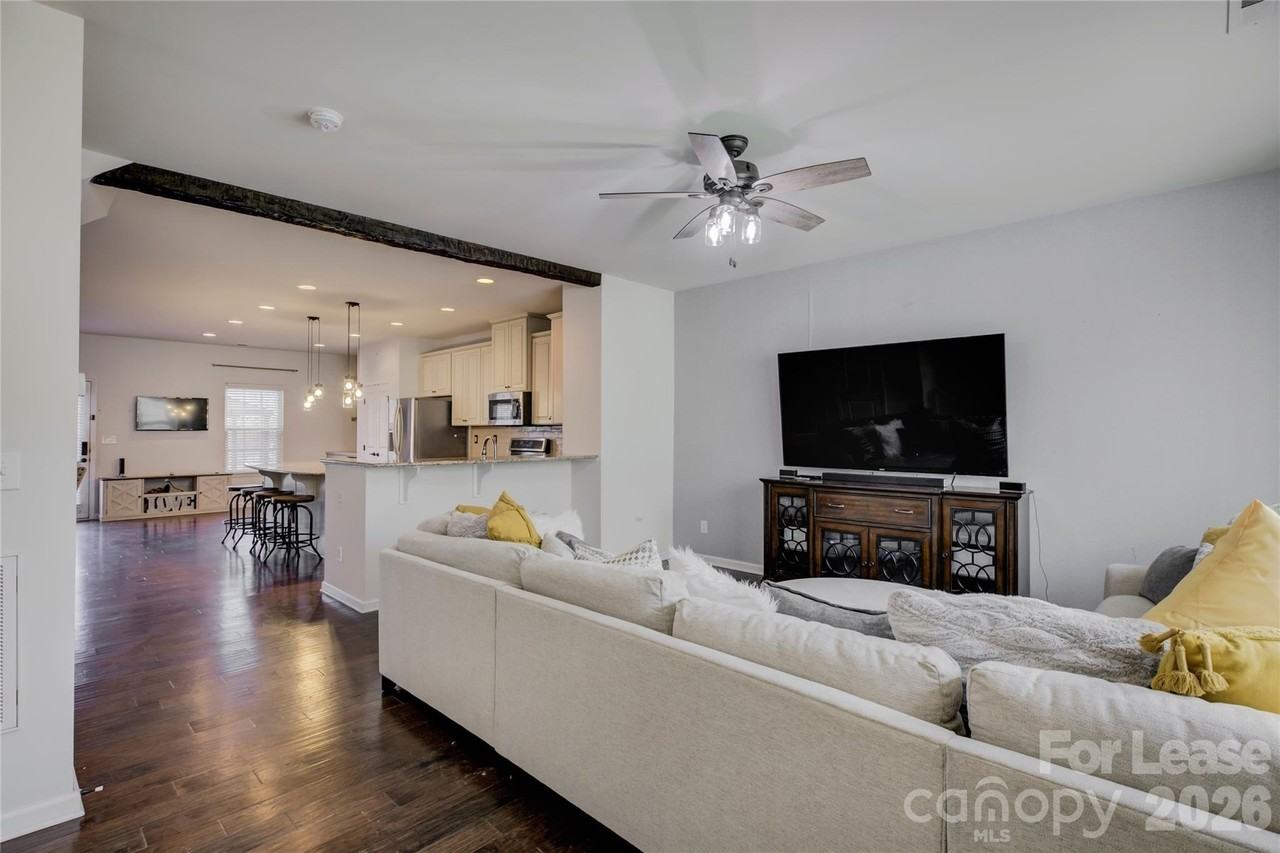 1731 Evergreen Dr - Photo 7 of 43