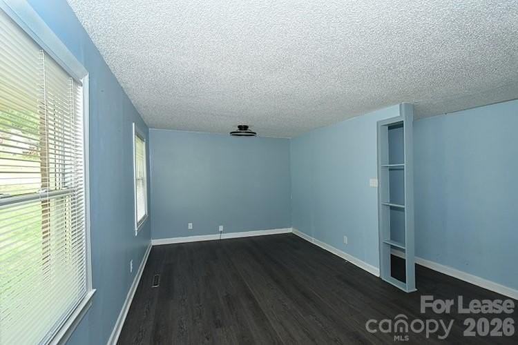 266 Long St - Photo 7 of 24