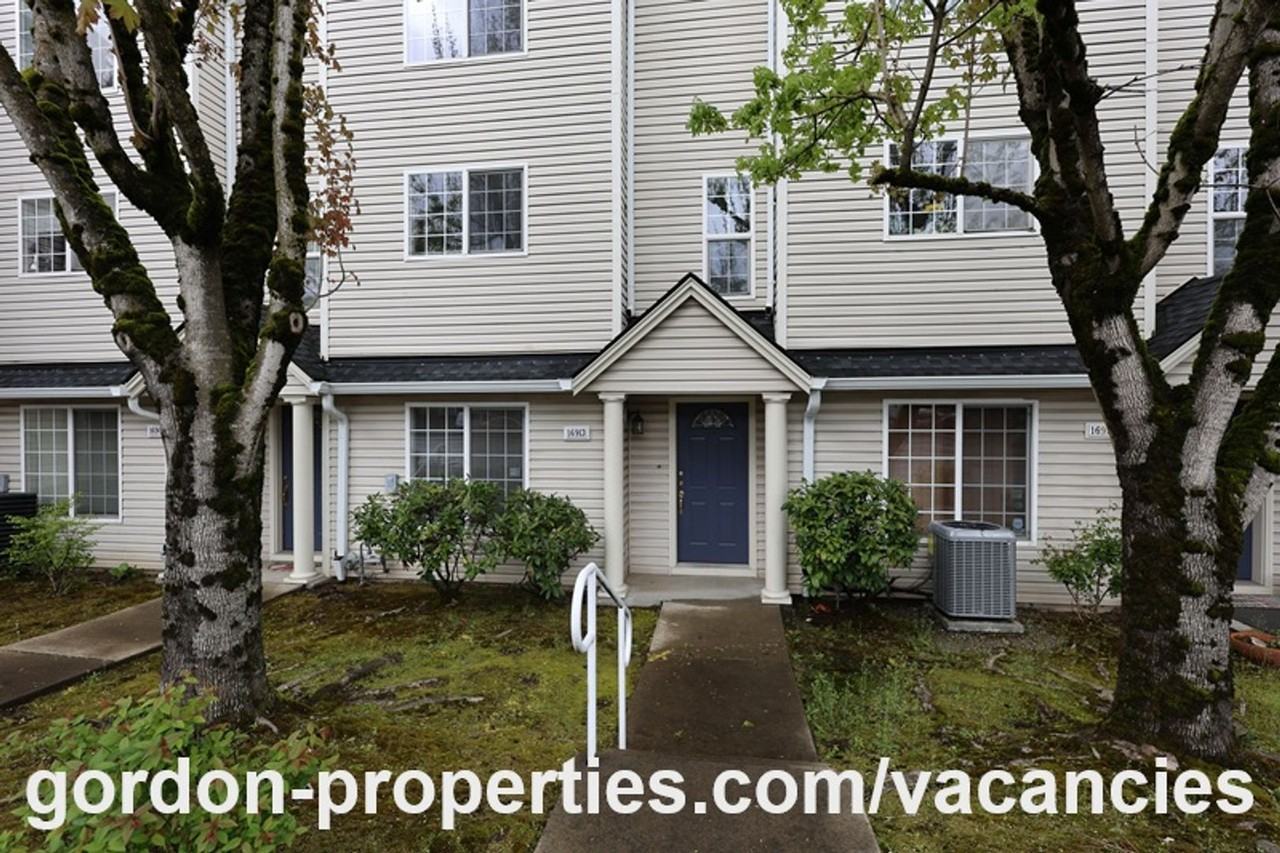 16913 Ne Halsey St - Photo 2 of 44