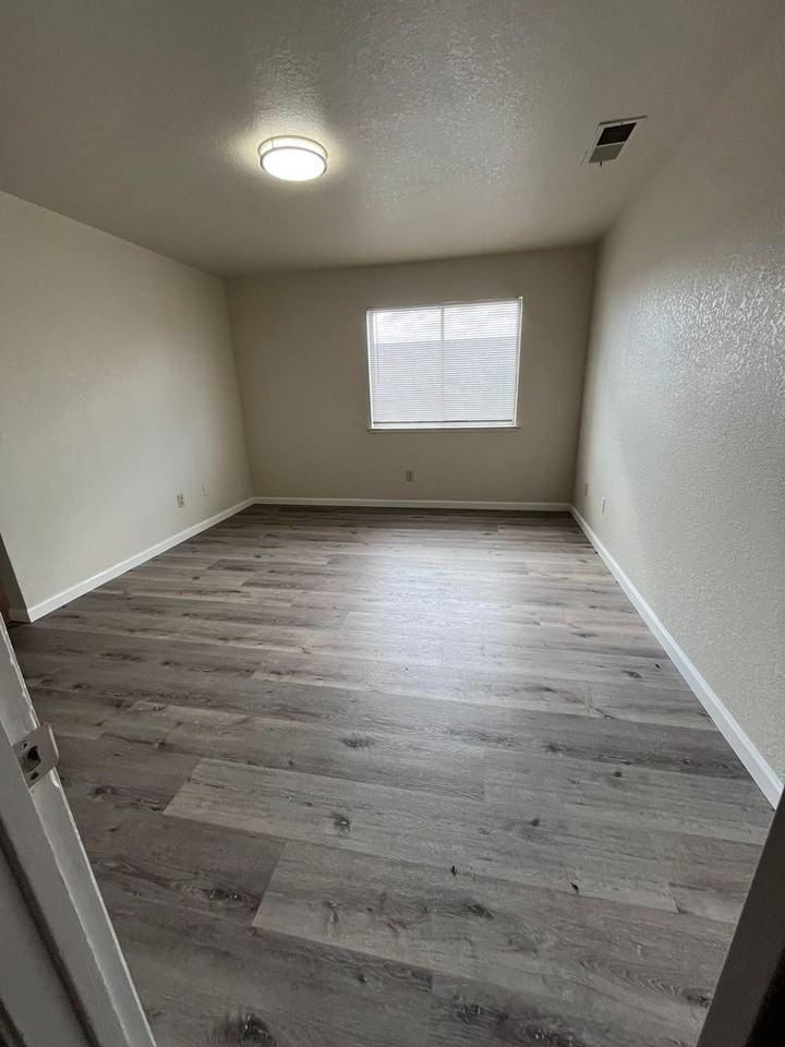 3401 Cassie Ln - Photo 6 of 20