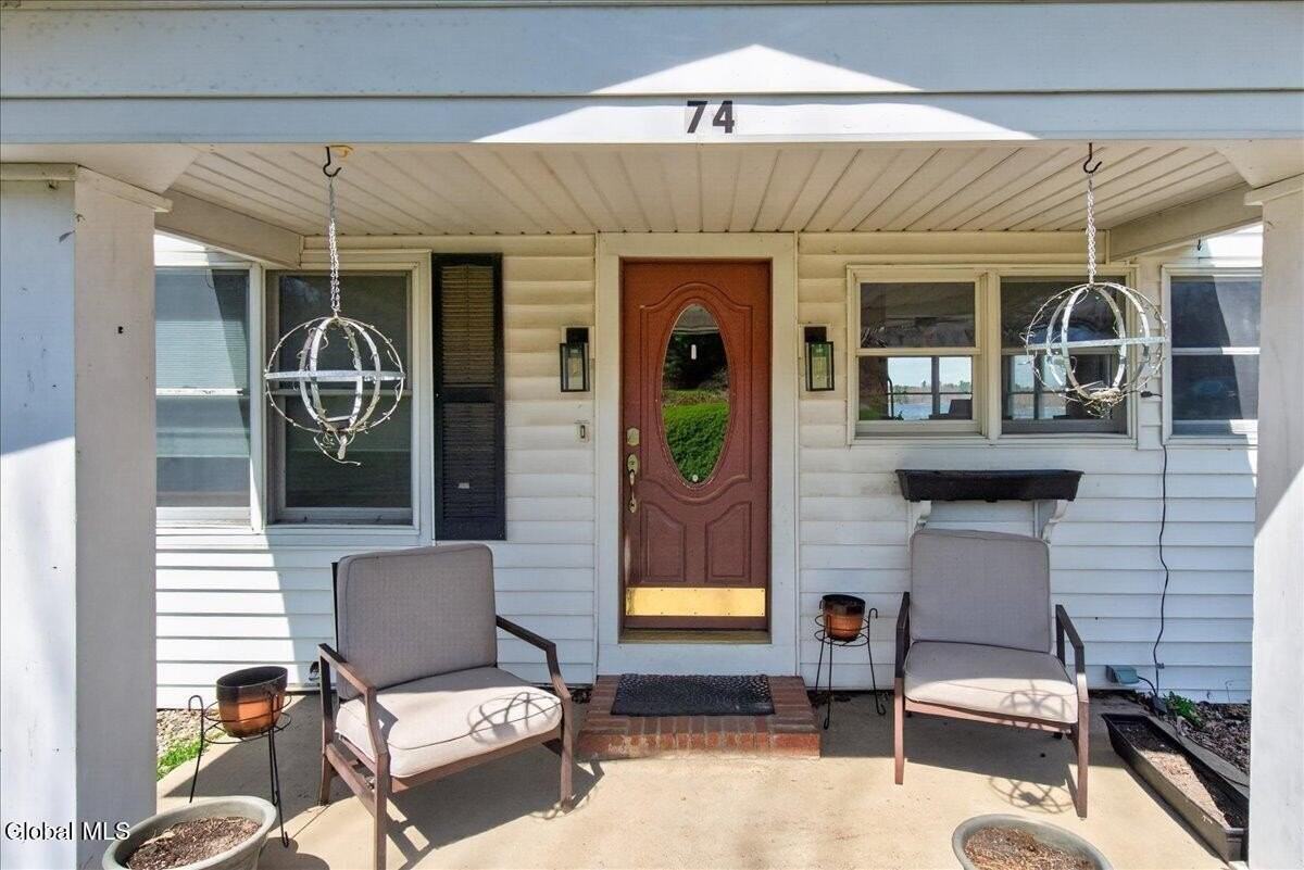 15 Mc Cormicks Ln - Photo 3 of 49