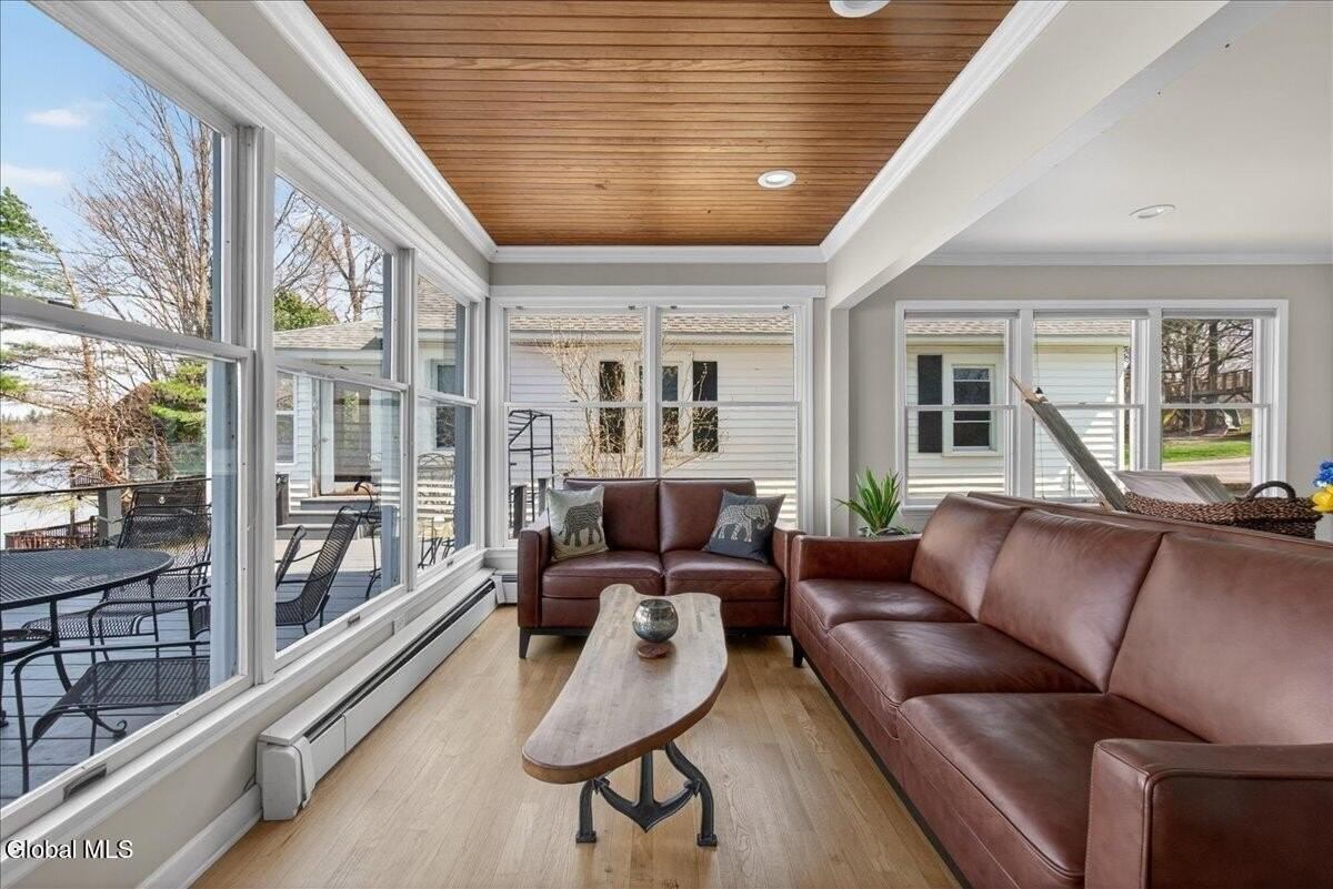 15 Mc Cormicks Ln - Photo 7 of 49