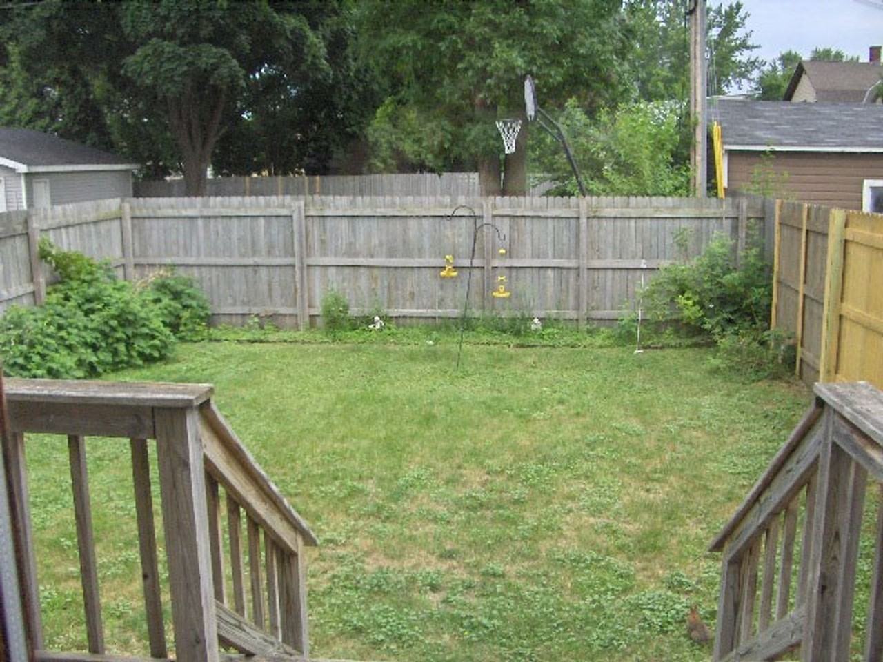 713 Elmore St - Photo 2 of 10