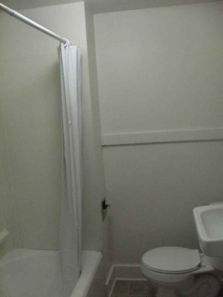 713 Elmore St - Photo 5 of 10