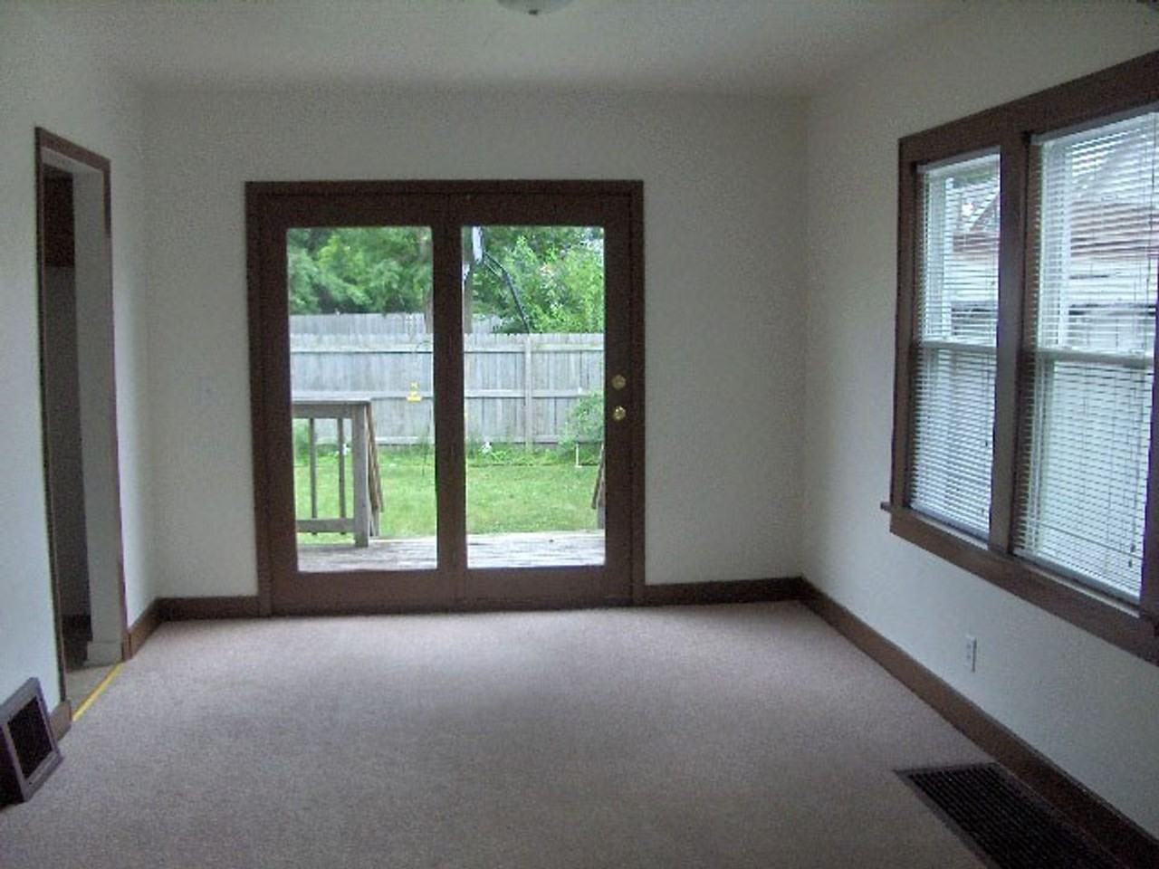 713 Elmore St - Photo 6 of 10