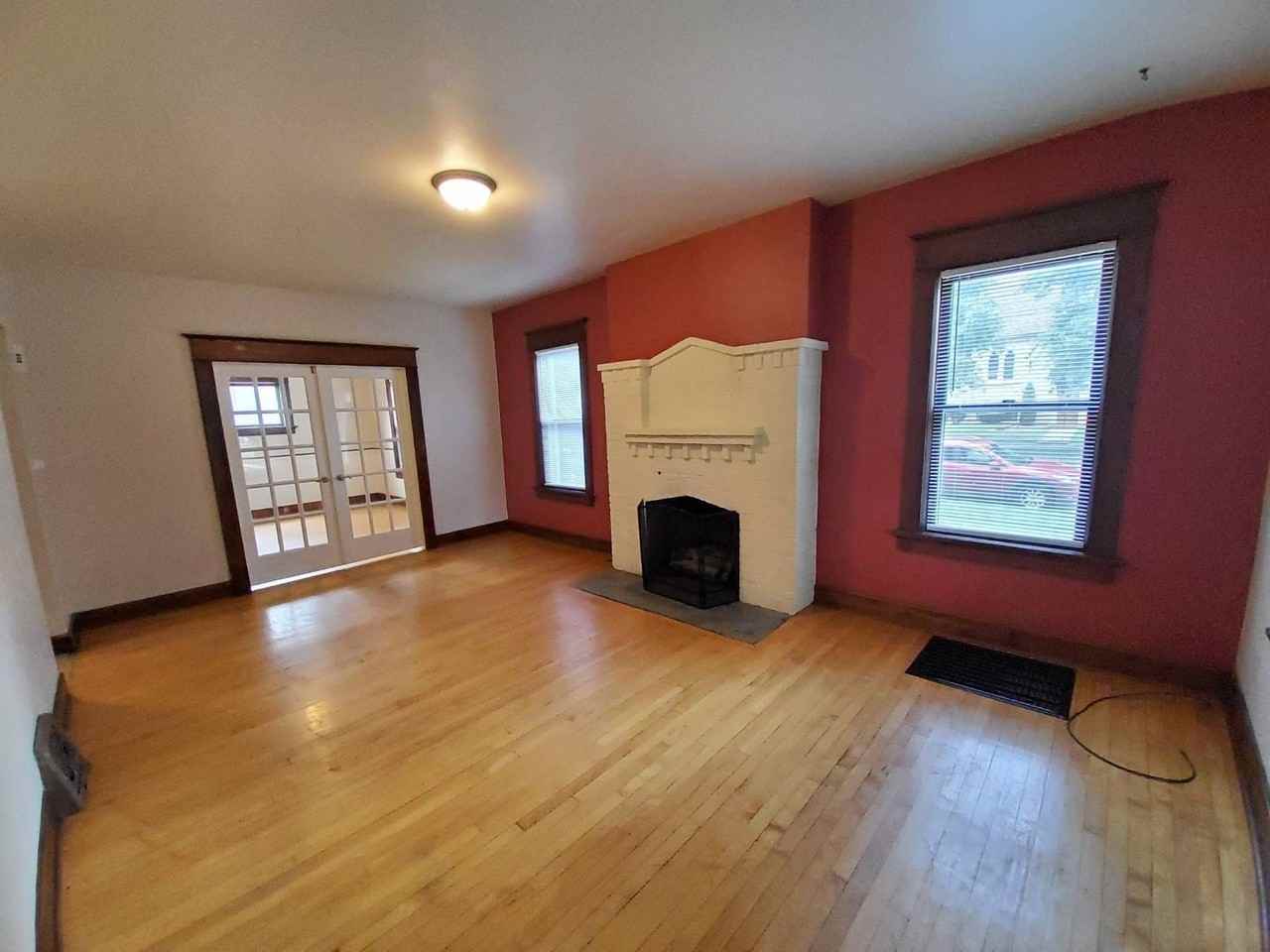 1102 Chicago St - Photo 5 of 20