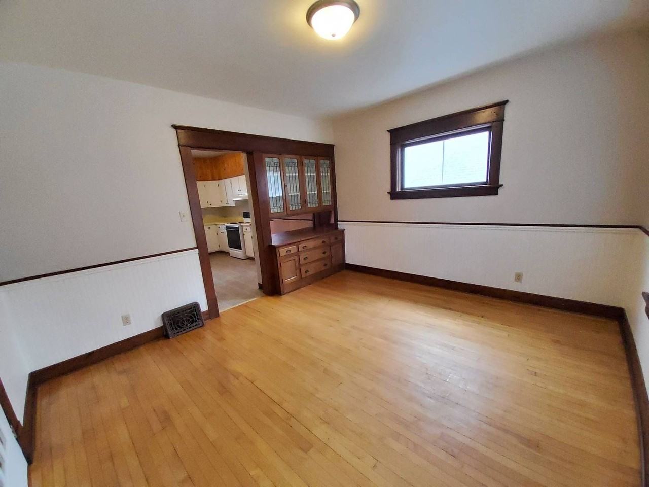 1102 Chicago St - Photo 7 of 20