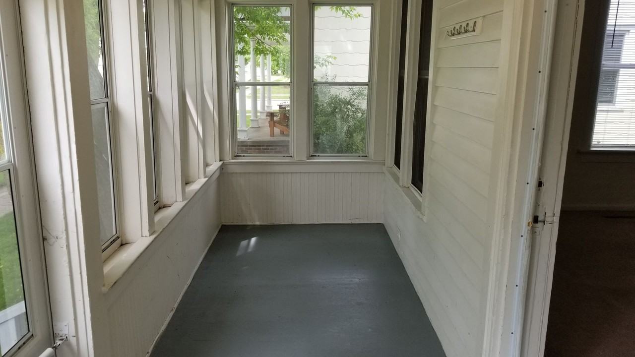 826 W Elsie St - Photo 2 of 14