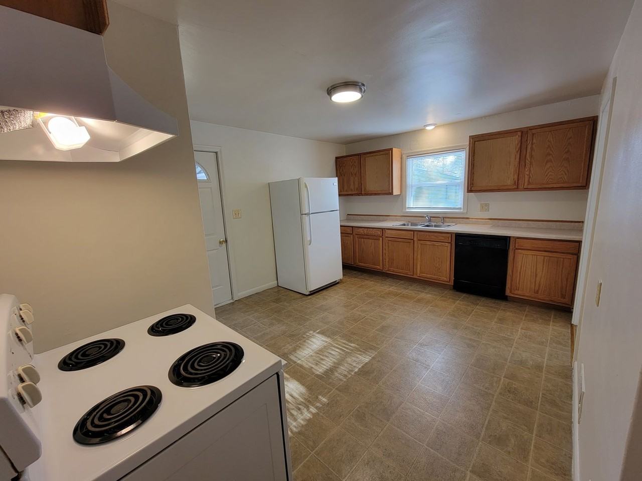 1511 10th Ave - Photo 2 of 20