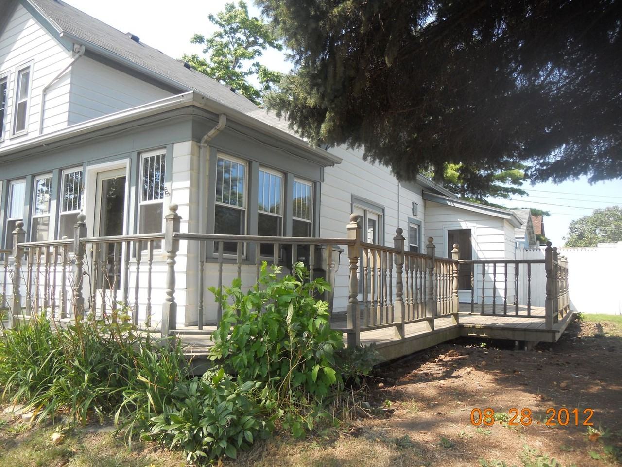 417 Crooks Ave - Photo 2 of 24