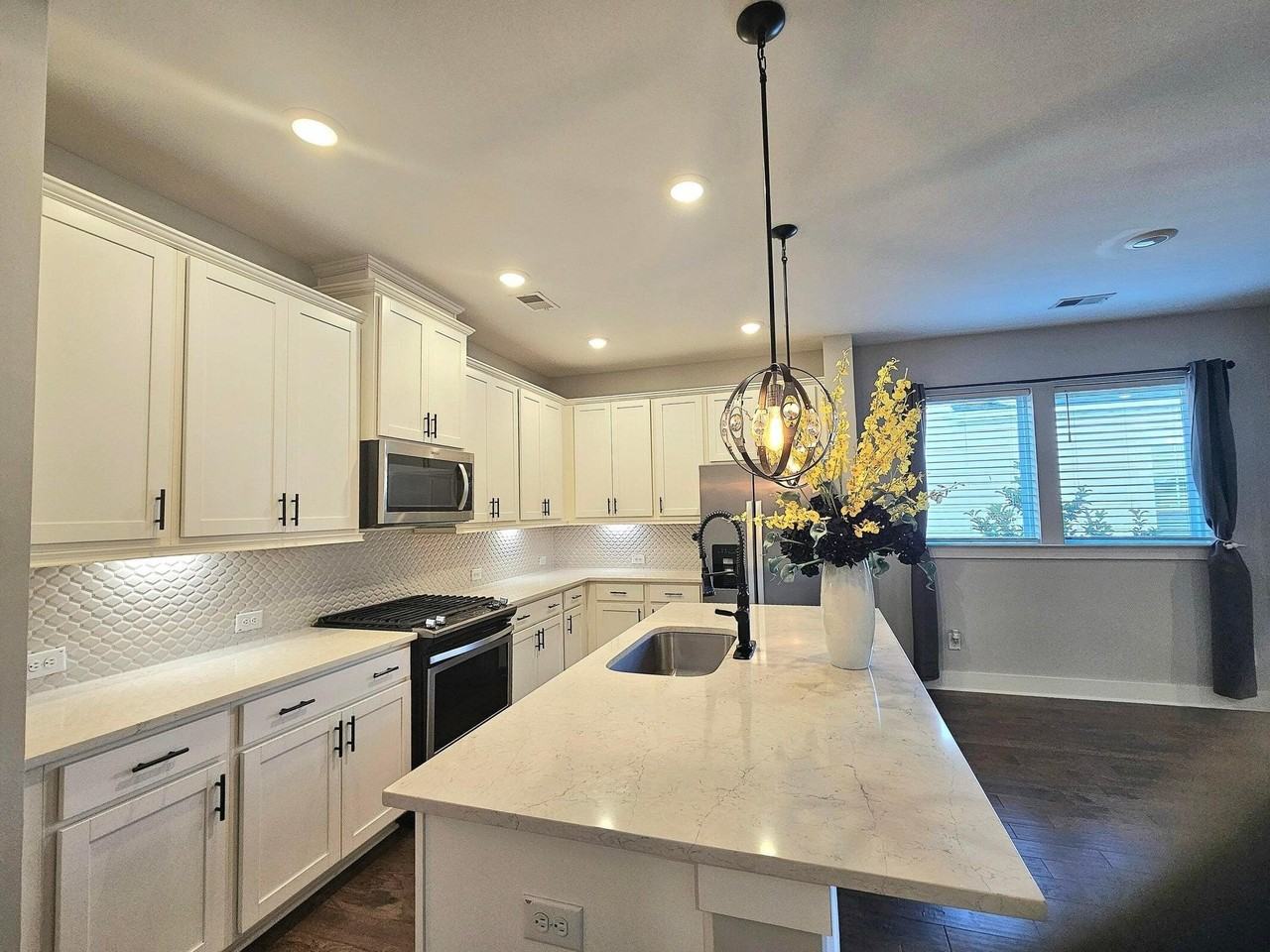 503 Scholar Way - Photo 5 of 22