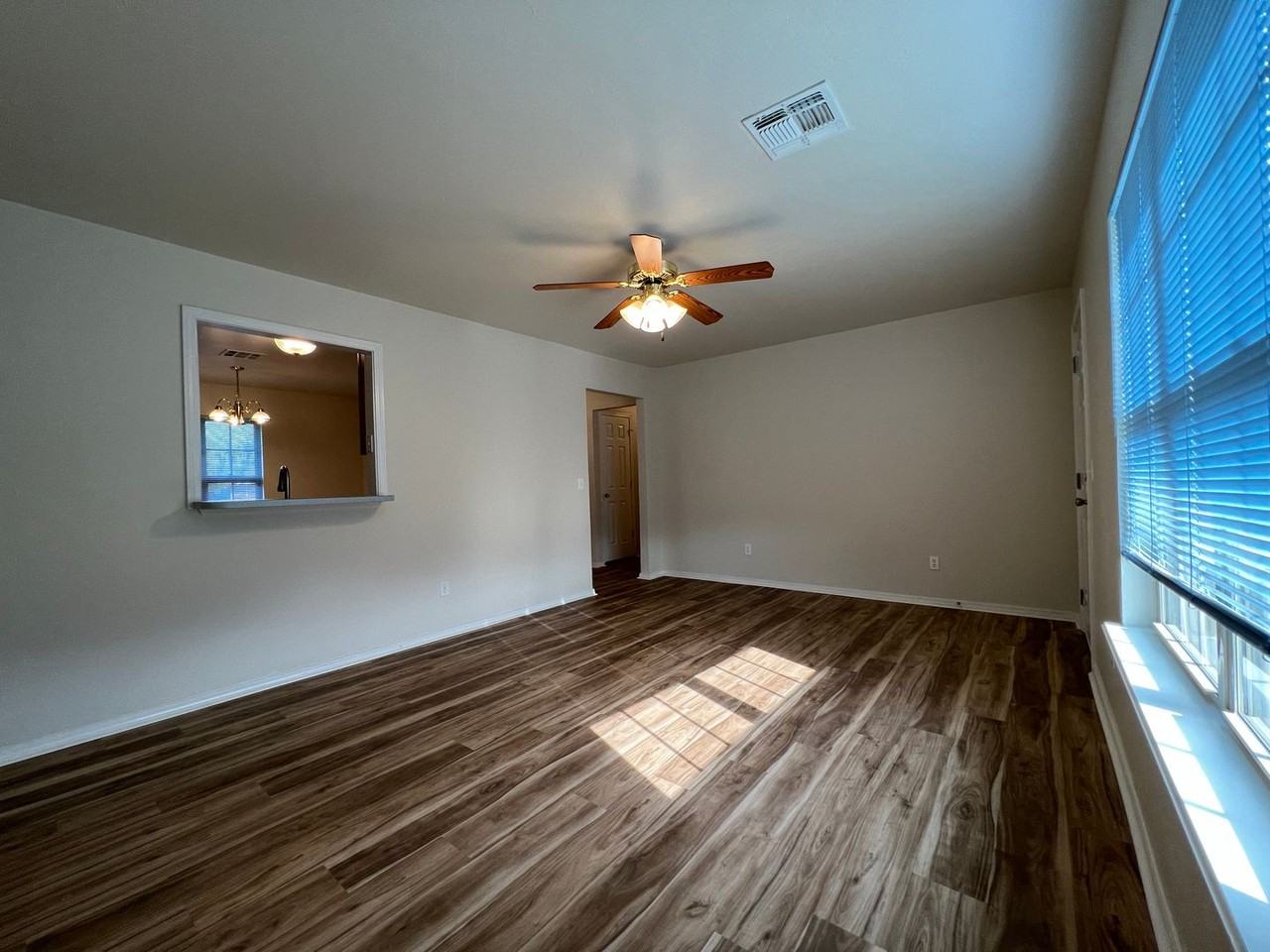 8508 N Phillips Ave - Photo 4 of 12