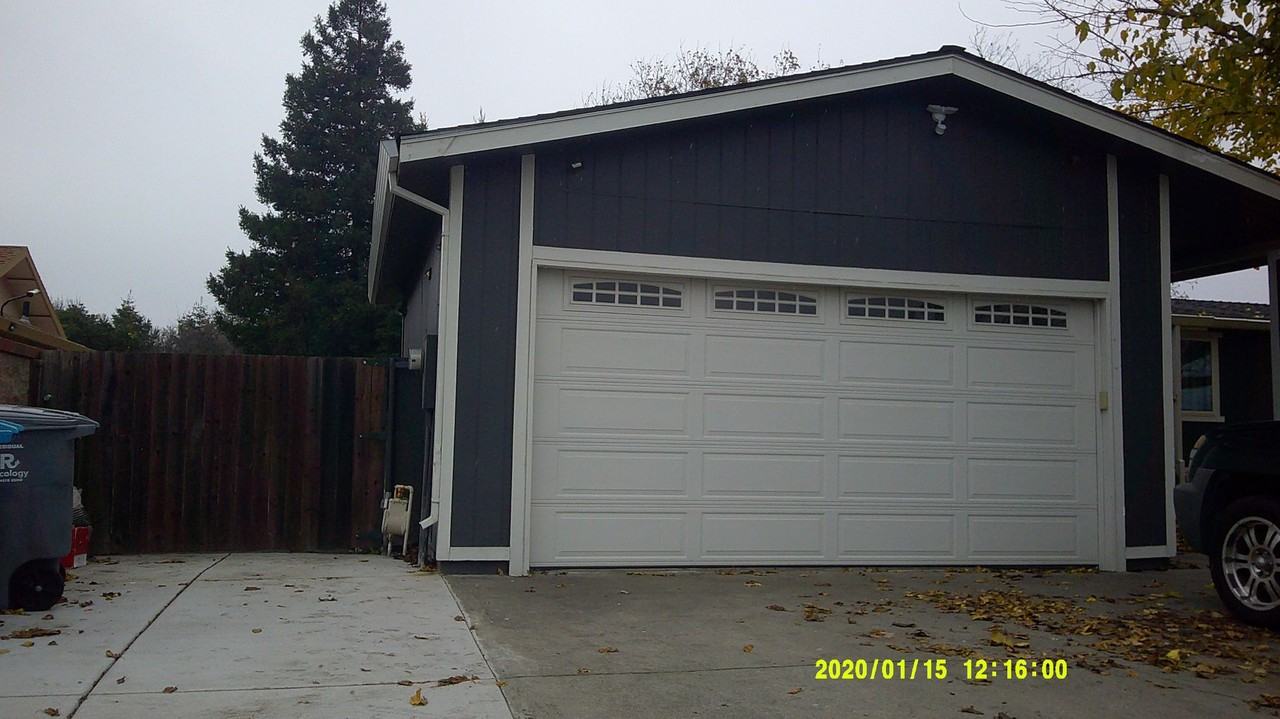 945 Davis St - Photo 2 of 26