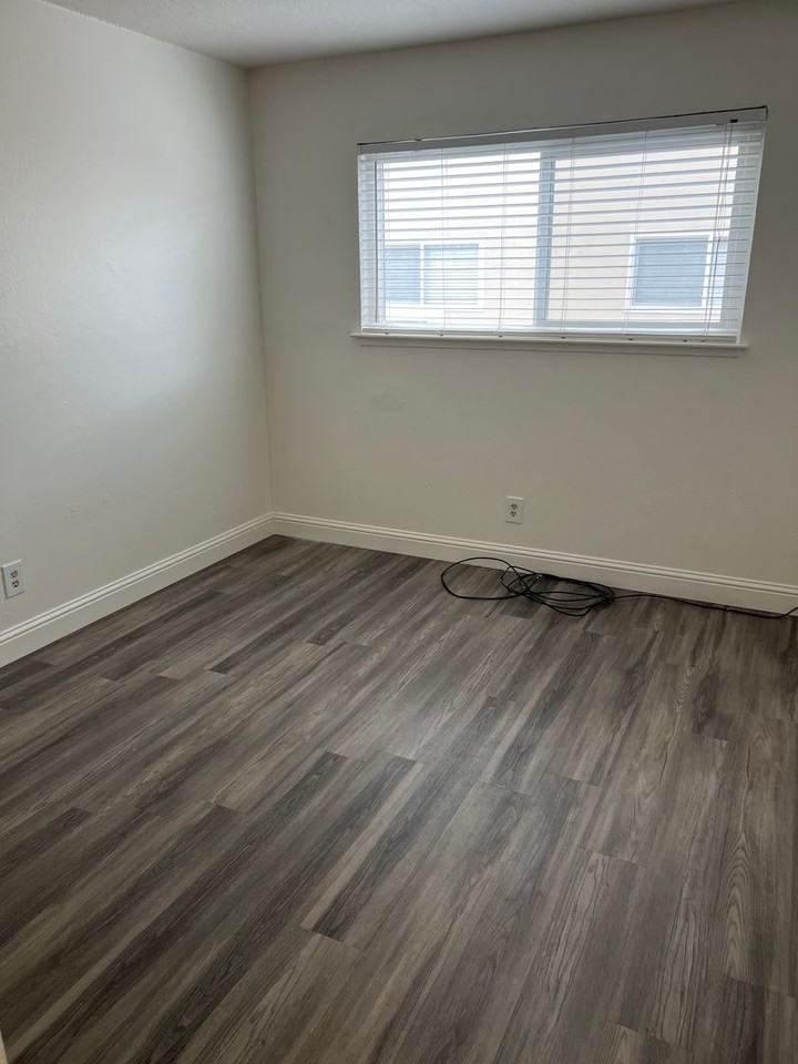 1911 Wildwood Way #2 - Photo 6 of 13