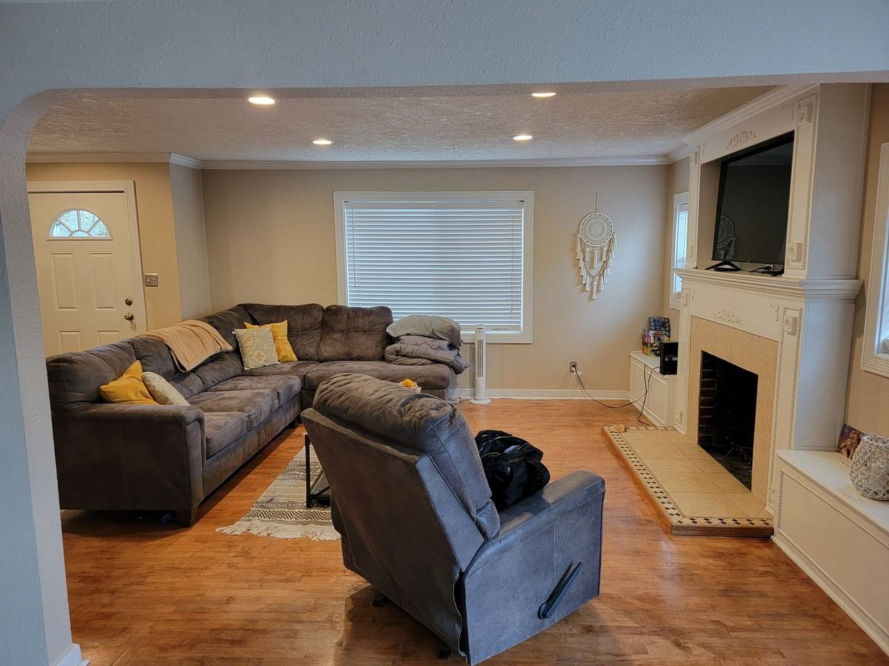 943 Nw 11th St - Photo 3 of 28