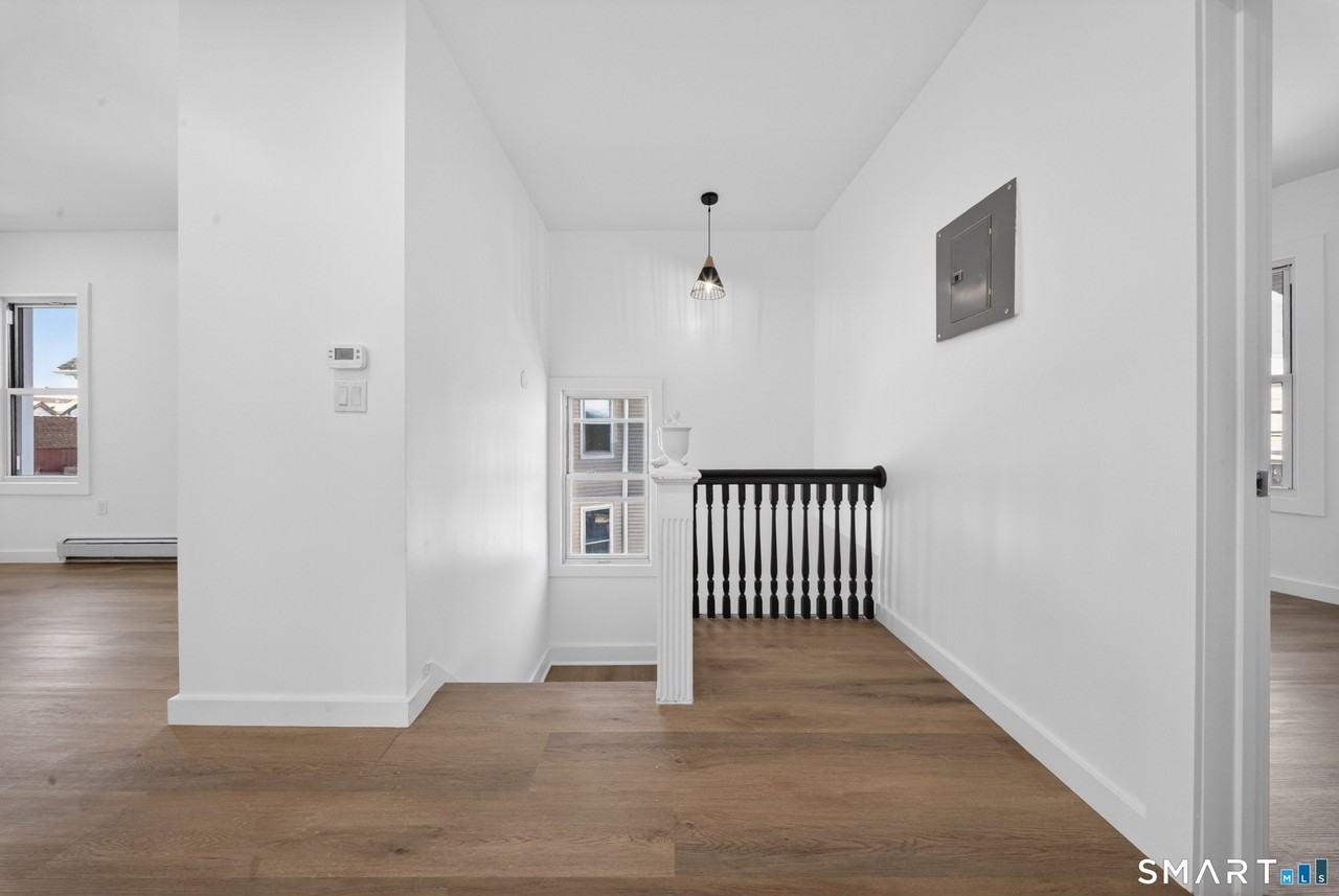 259 Laurel Ave #2 - Photo 3 of 31