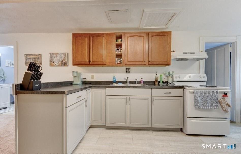 39 Main St ## 43 - Photo 6 of 16