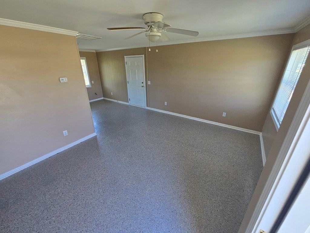 52 Caprice Ct - Photo 2 of 10