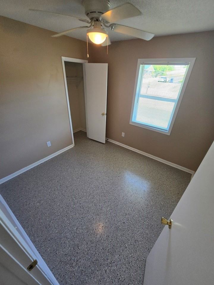 52 Caprice Ct - Photo 7 of 10