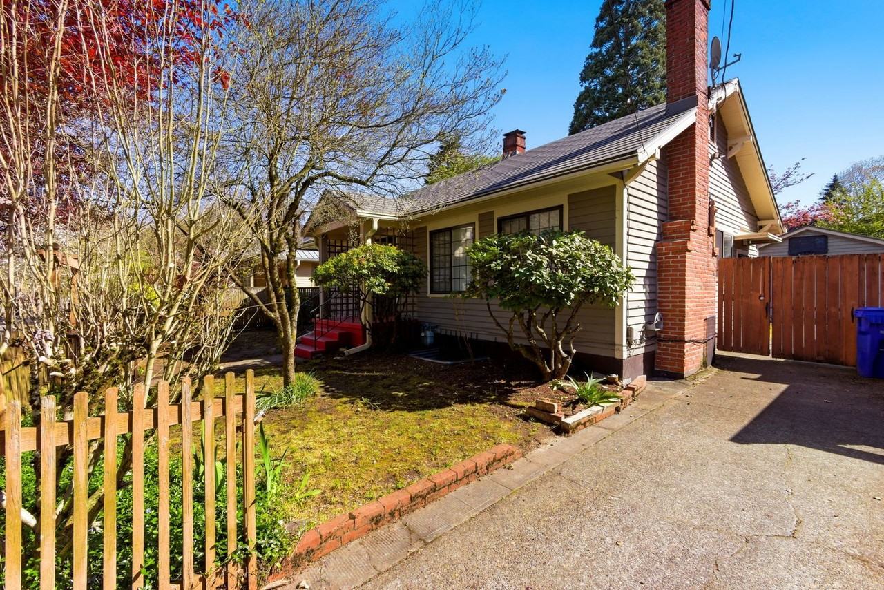 6626 N Borthwick Ave - Photo 3 of 39