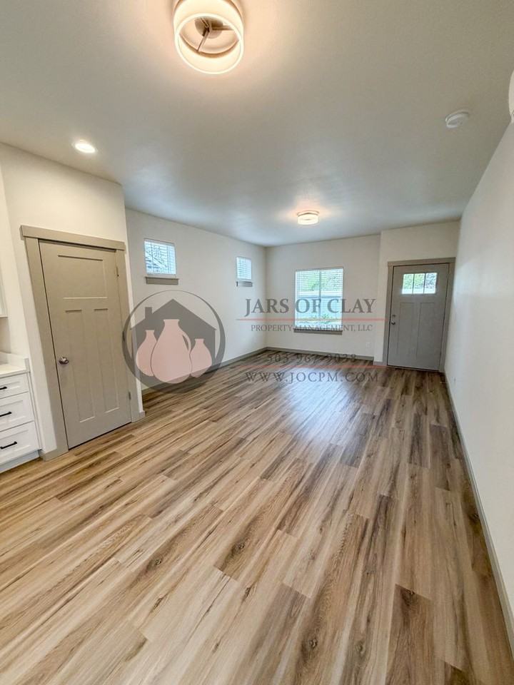 4742 Fanno Ridge Ln Ne - Photo 2 of 15