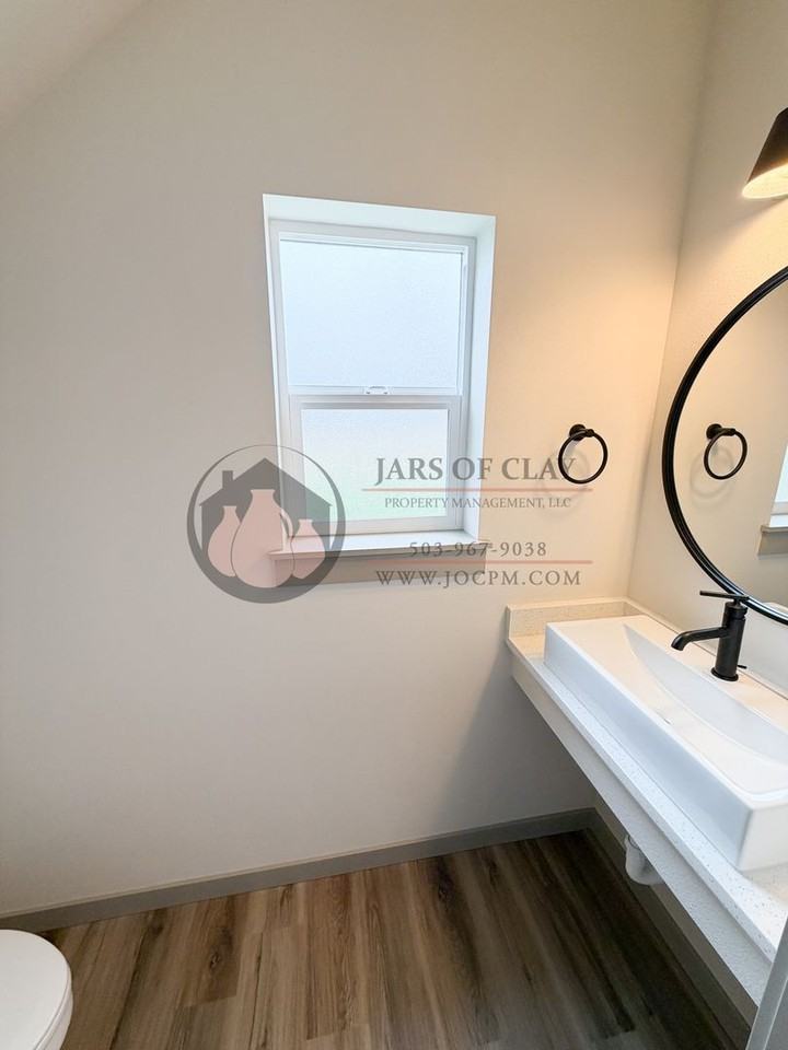 4742 Fanno Ridge Ln Ne - Photo 6 of 15