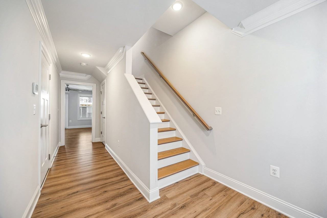 3408 Montague St - Photo 4 of 36