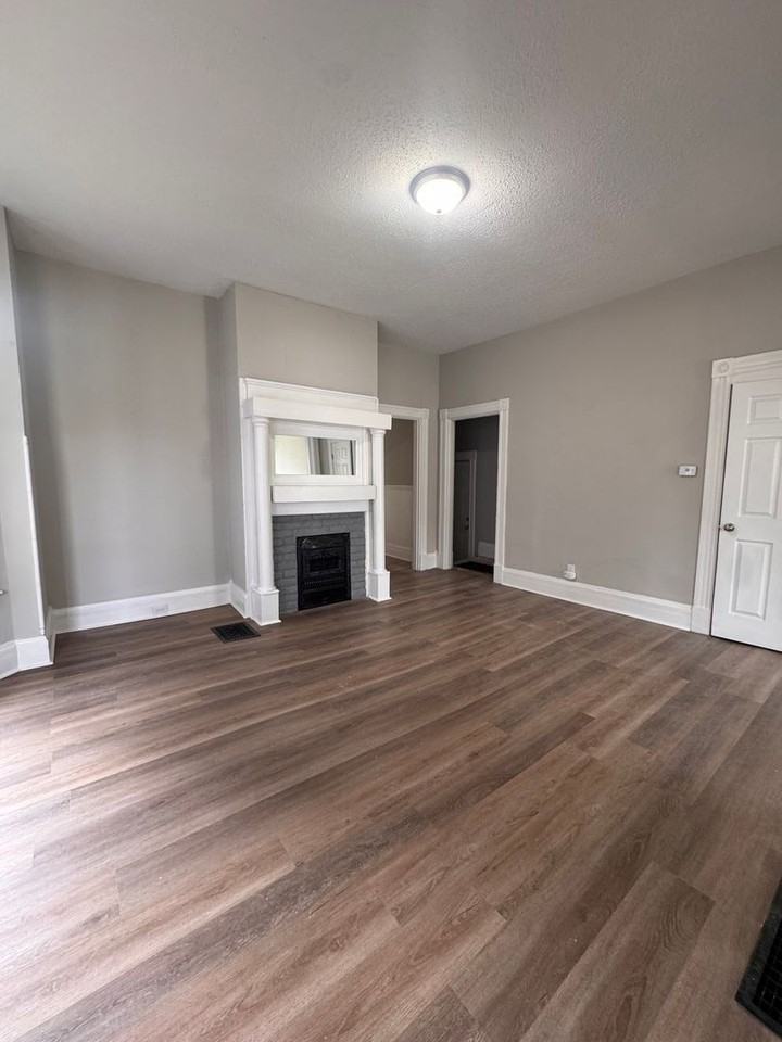 821 Heaton St - Photo 2 of 15