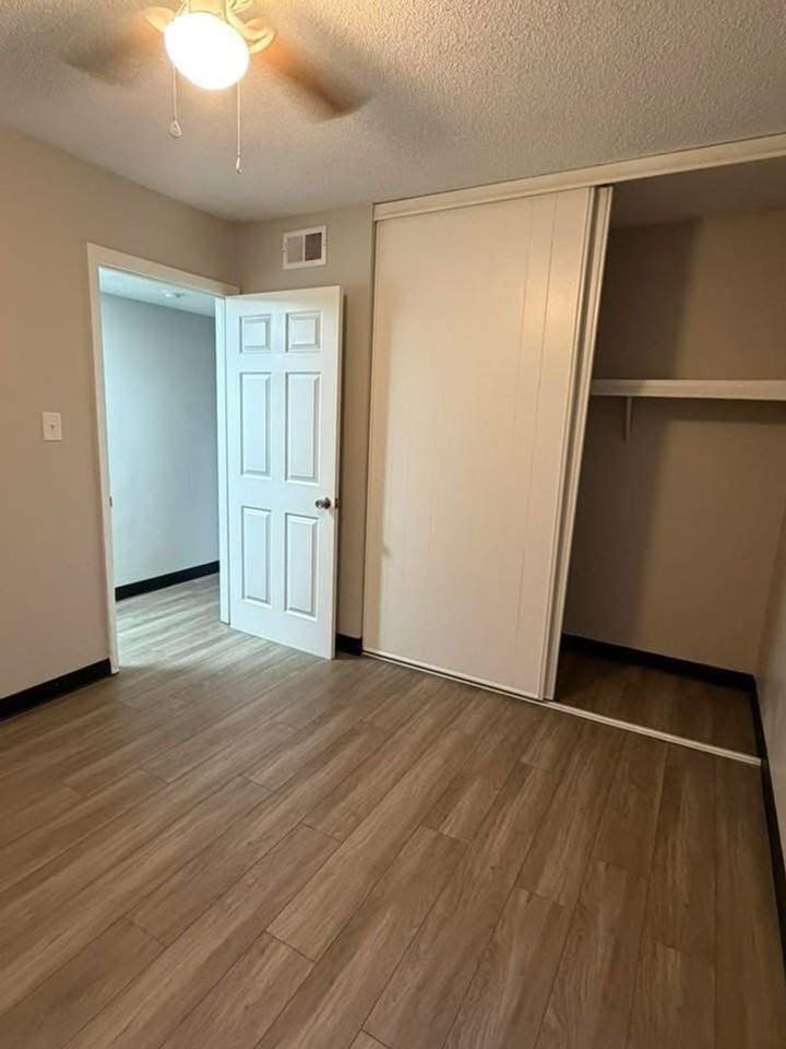 Oak Pointe Apartments - Photo 3 of 14