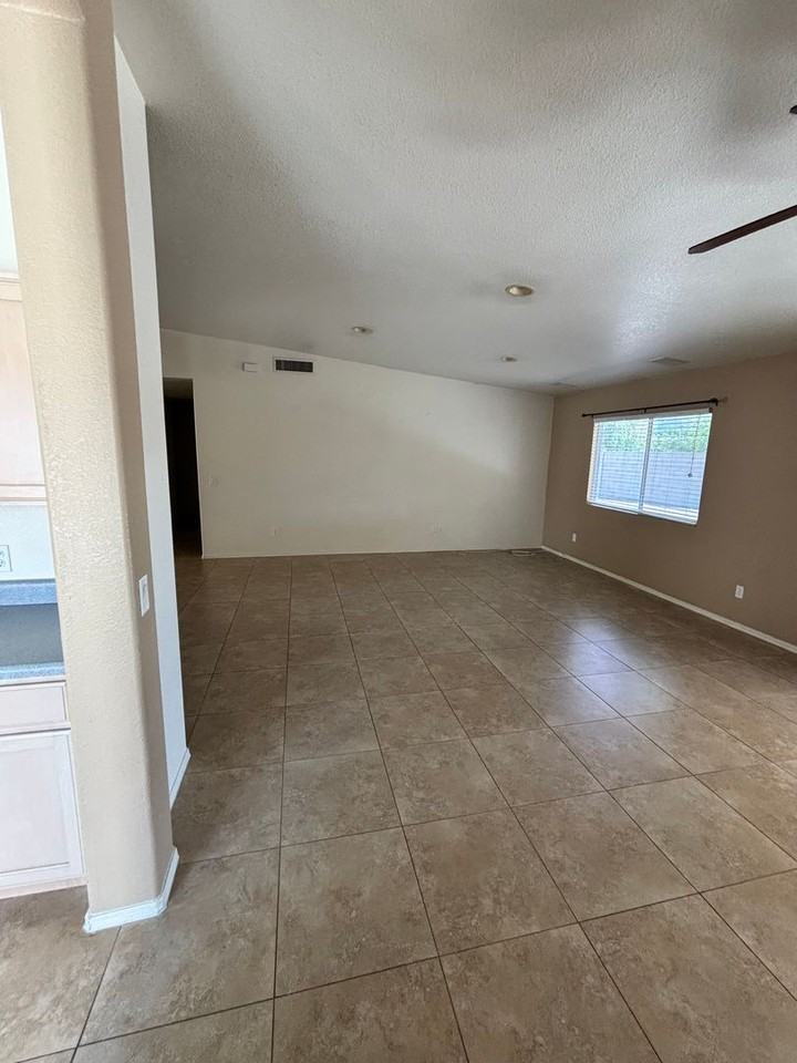 4275 S Mayberry Pl - Photo 4 of 16