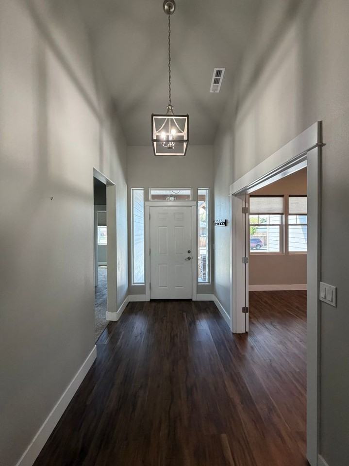 183 Mata Rd - Photo 3 of 30