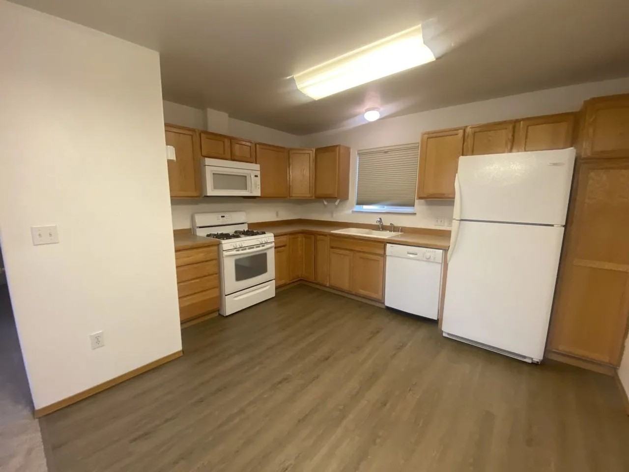 2732 Berryman Ln - Photo 2 of 17