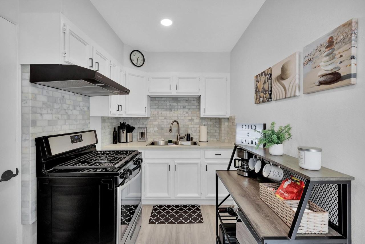 4060 Kendall St - Photo 2 of 25