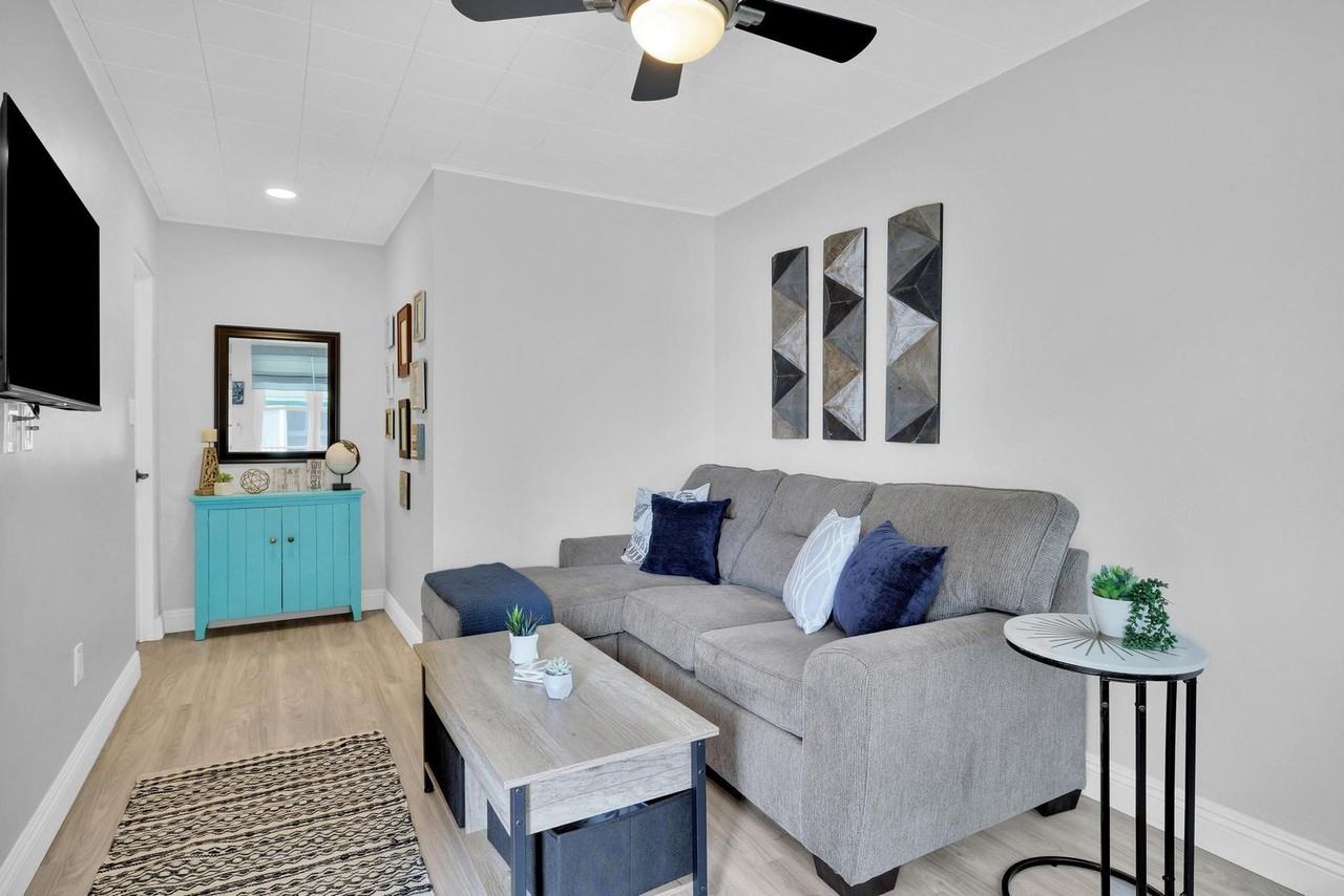 4060 Kendall St - Photo 6 of 25