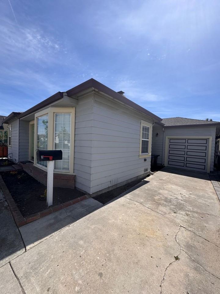 21 Orange Dr - Photo 3 of 26