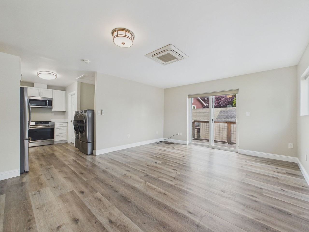 2928 Coolidge Ave - Photo 5 of 18