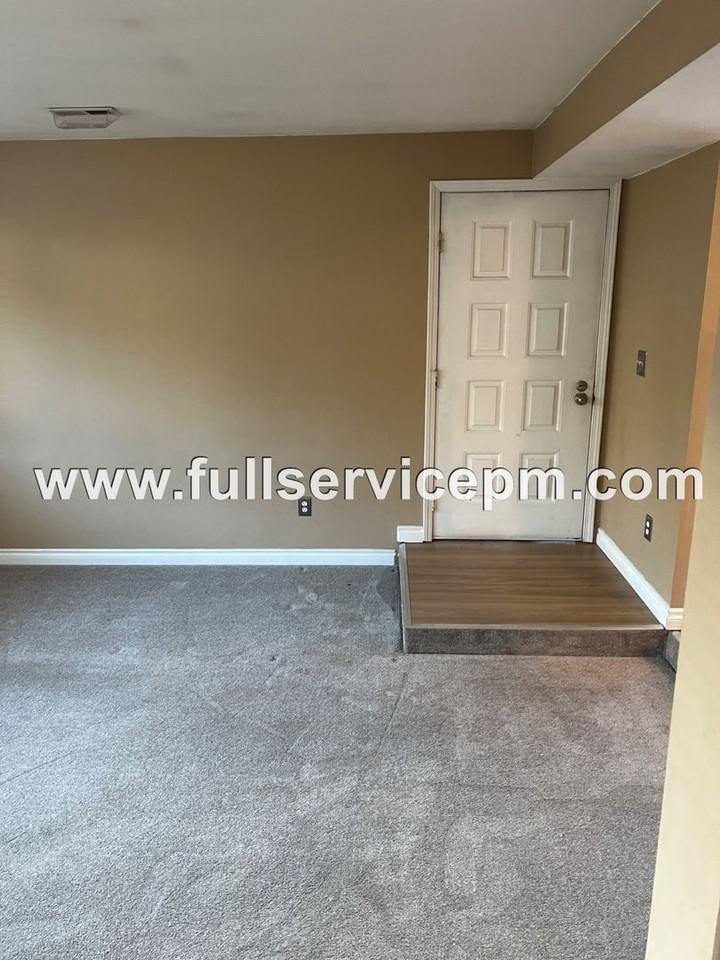 12028 Slater Ave Ne #B7 - Photo 5 of 24