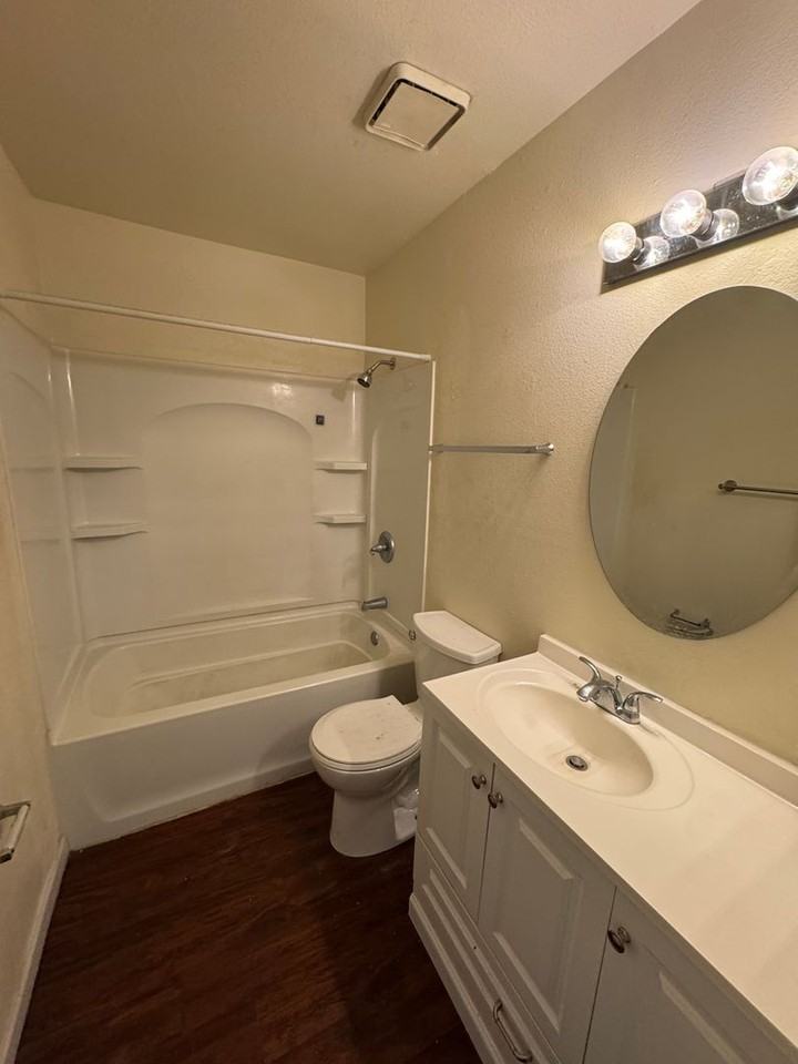 2809 N Mountain Ave - Photo 7 of 9