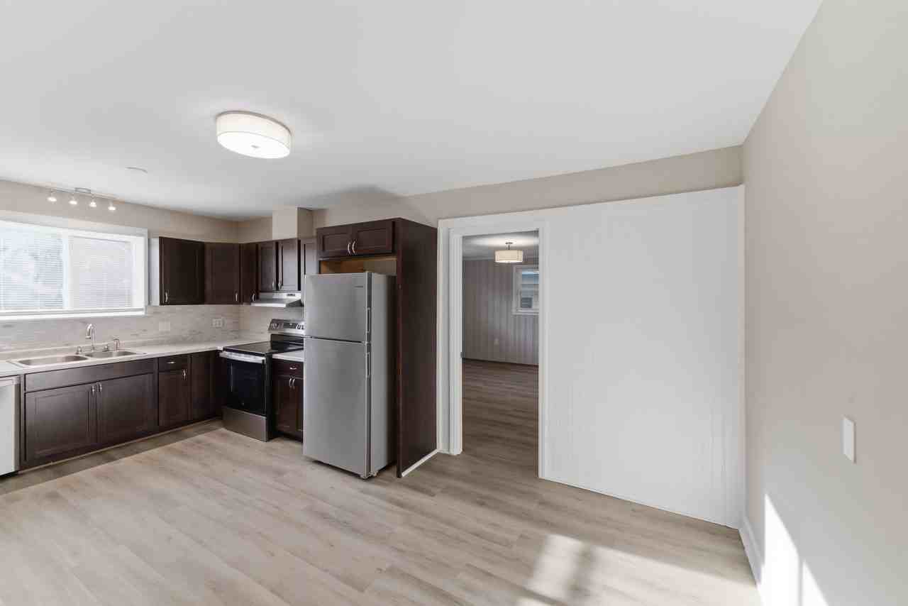 2405 Greenland Ave - Photo 6 of 25