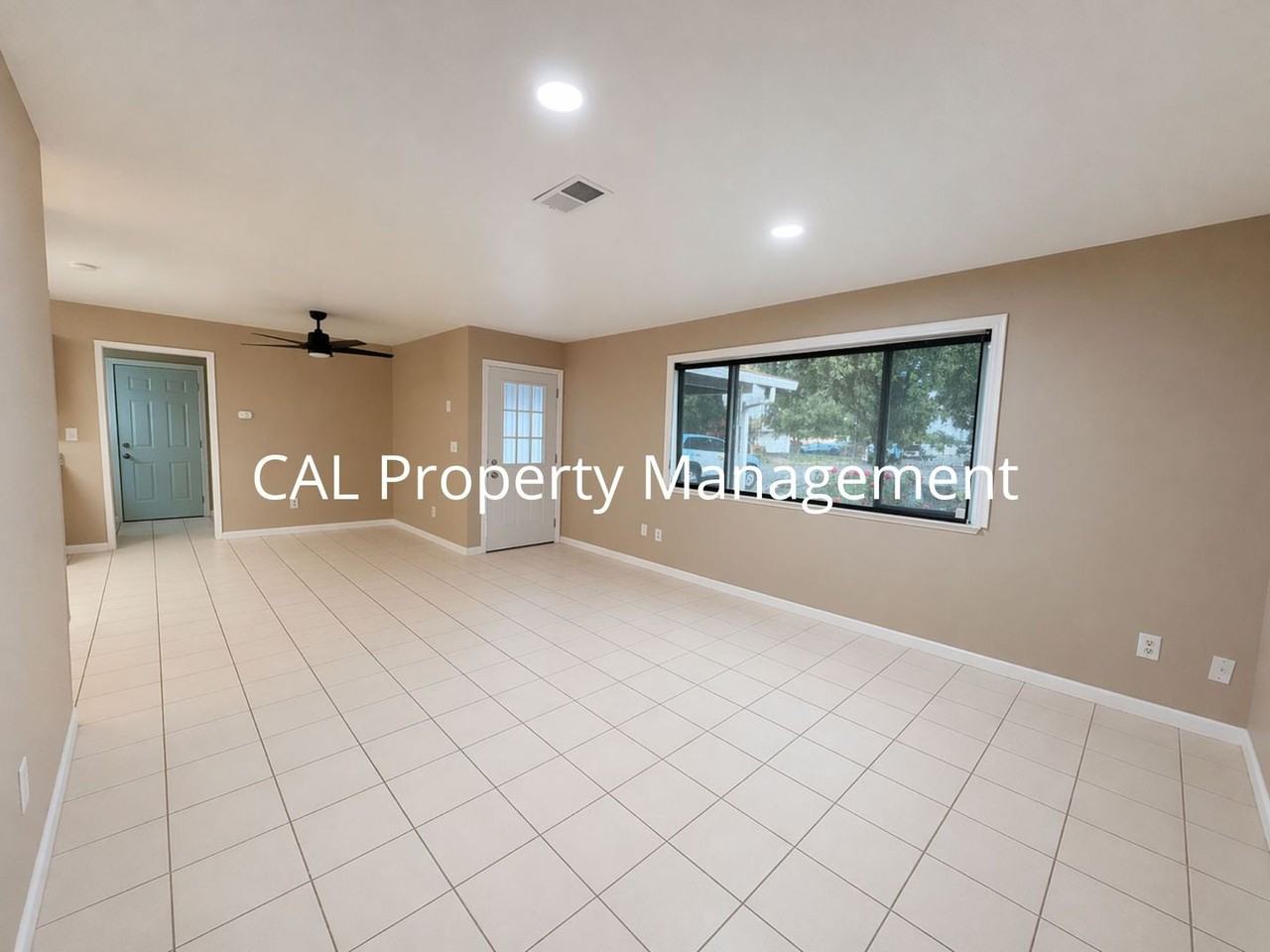 421 Michael Cir - Photo 3 of 19