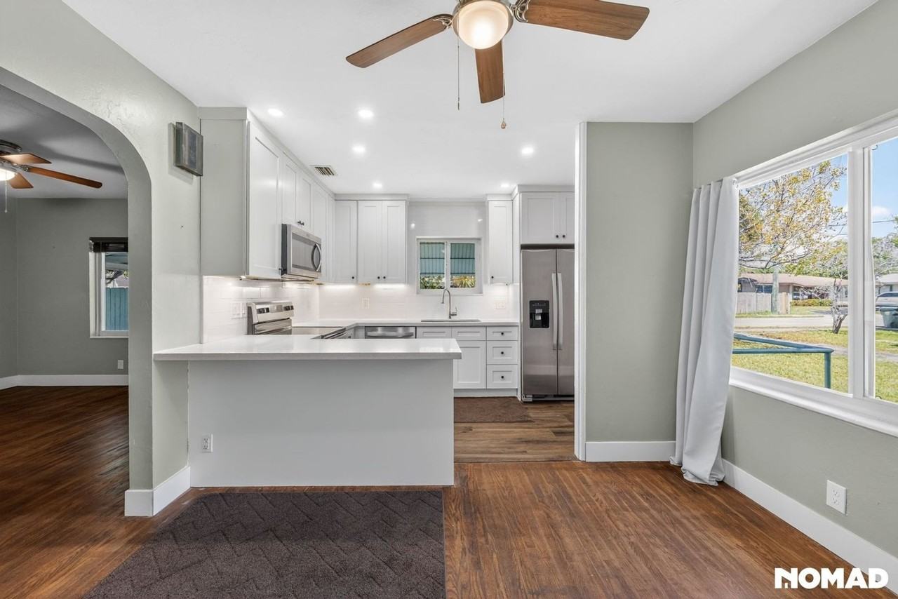 601 Ne 35th St - Photo 7 of 19