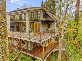 6100 Ravenna Ave Ne - Photo 1 of 1