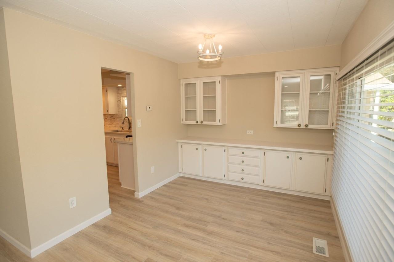 8975 Lawrence Welk Dr Spc 52 - Photo 2 of 15