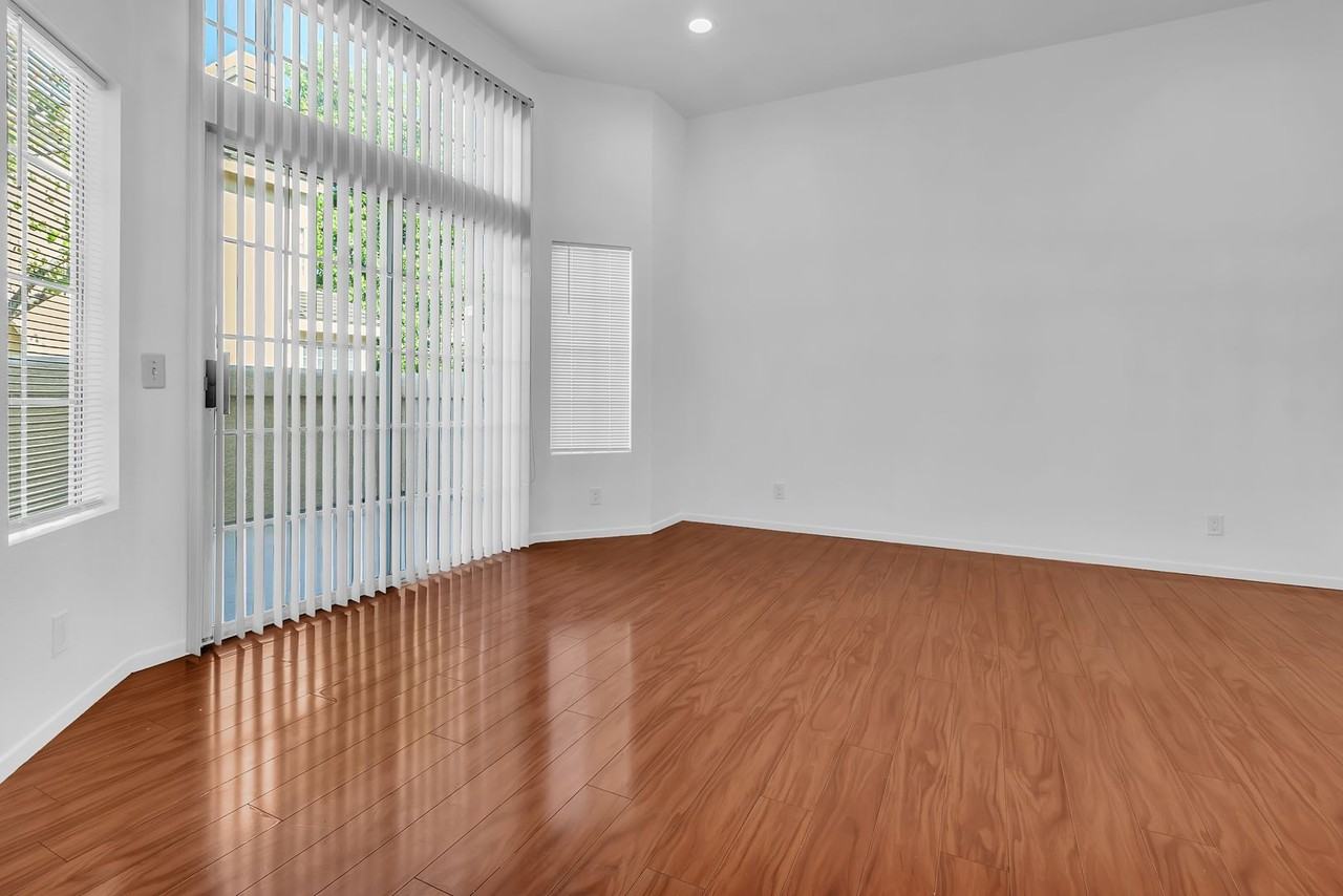 2300 Maple Ave #73 - Photo 4 of 28